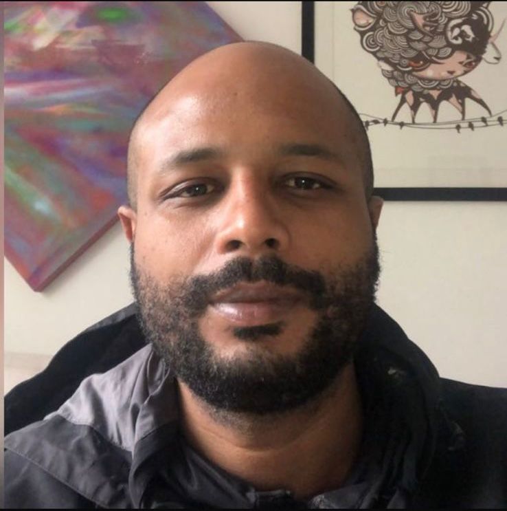 Aluno satisfeito com indenização recebida